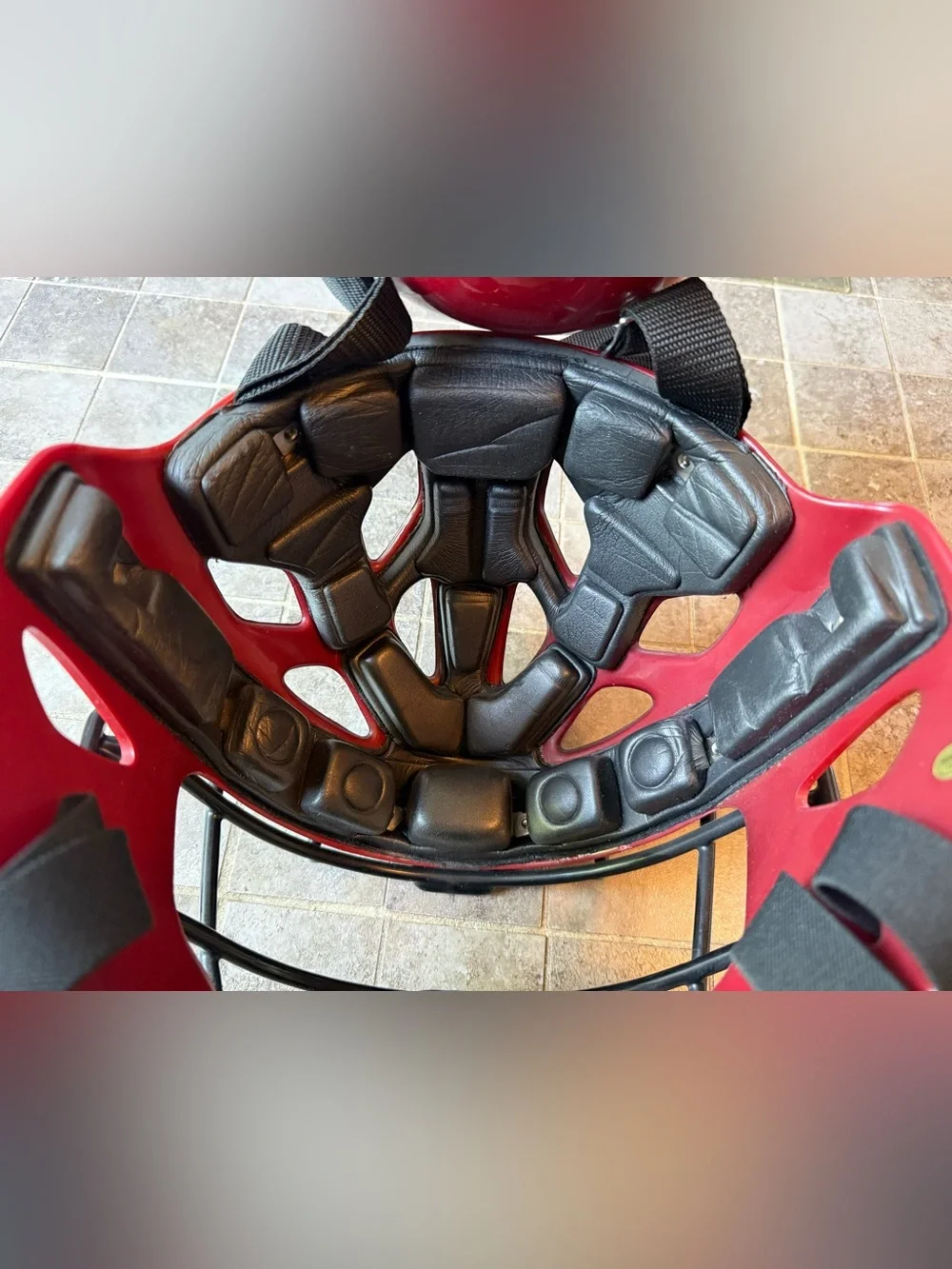 Adidas - Catcher’s Helmet